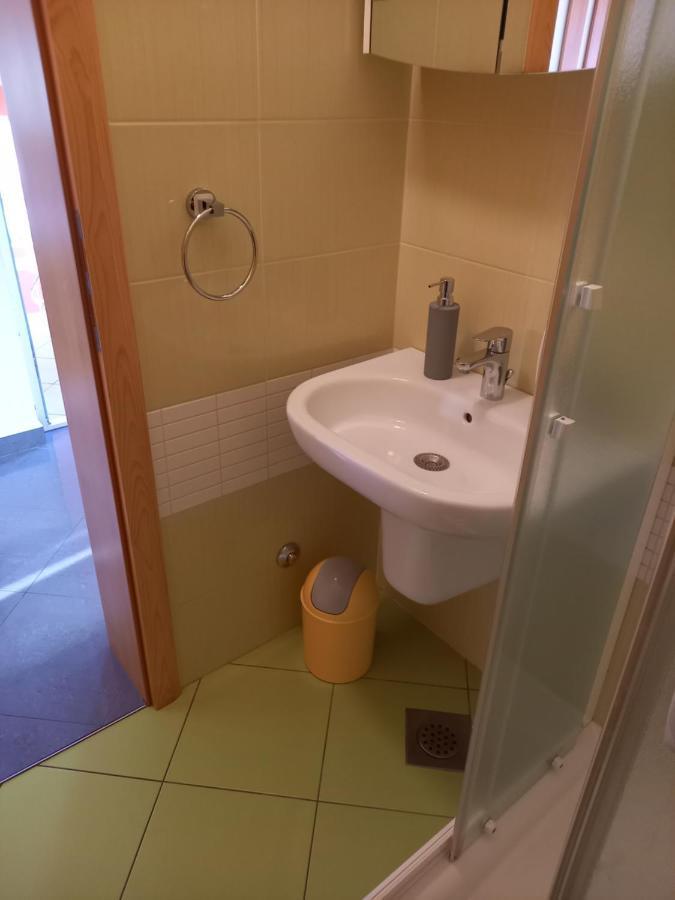 Apartment Valerija Baška Zewnętrze zdjęcie
